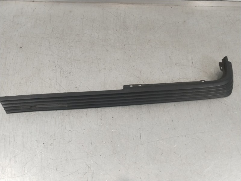 Recambio de moldura para renault fuego 829-explosion referencia OEM IAM RENAULT FUEGO GTX  