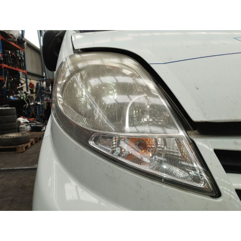 Recambio de faro derecho para nissan primastar furgoneta (x83) 2.0 dci 115 referencia OEM IAM 8200701356 89313980 93859830