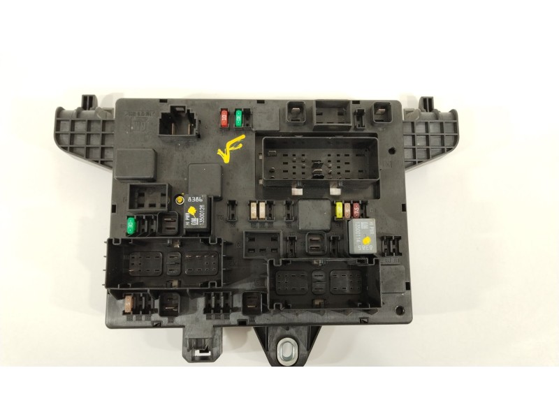 Recambio de caja reles / fusibles para opel astra j (p10) 2.0 cdti (68) referencia OEM IAM 13302300  365927271