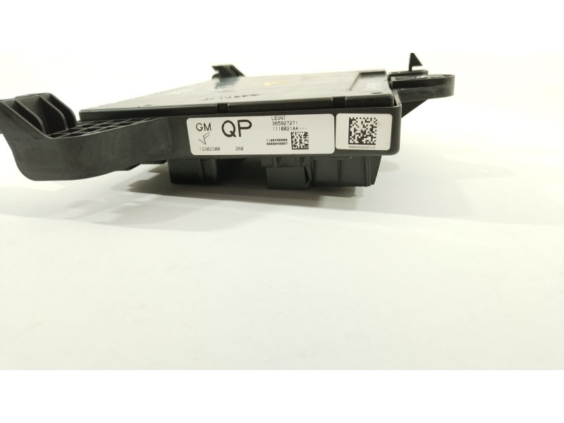 Recambio de caja reles / fusibles para opel astra j (p10) 2.0 cdti (68) referencia OEM IAM 13302300  365927271
