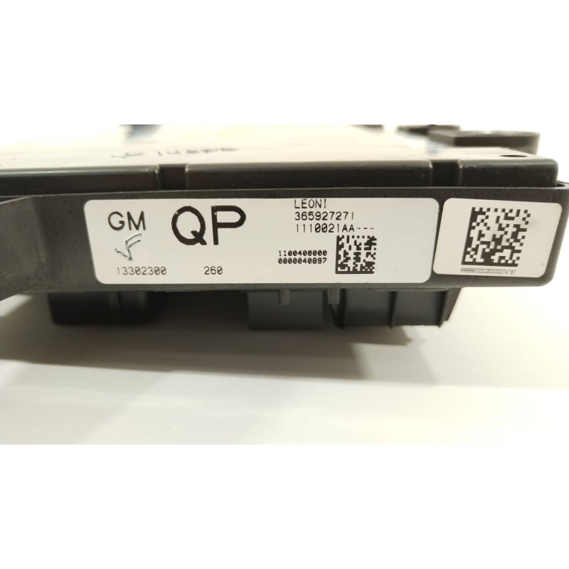 Recambio de caja reles / fusibles para opel astra j (p10) 2.0 cdti (68) referencia OEM IAM 13302300  365927271
