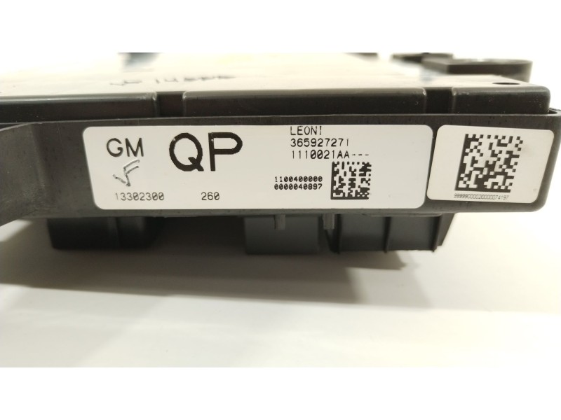 Recambio de caja reles / fusibles para opel astra j (p10) 2.0 cdti (68) referencia OEM IAM 13302300  365927271