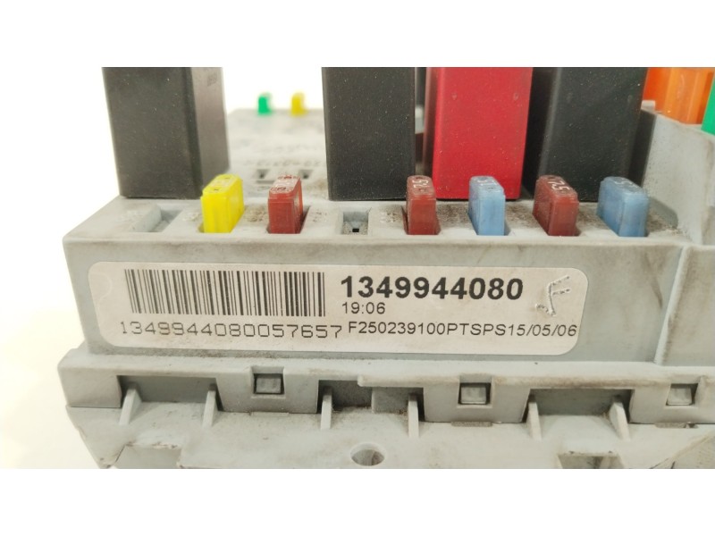 Recambio de caja reles / fusibles para peugeot boxer furgoneta 2.2 hdi 120 referencia OEM IAM 1349944080  
