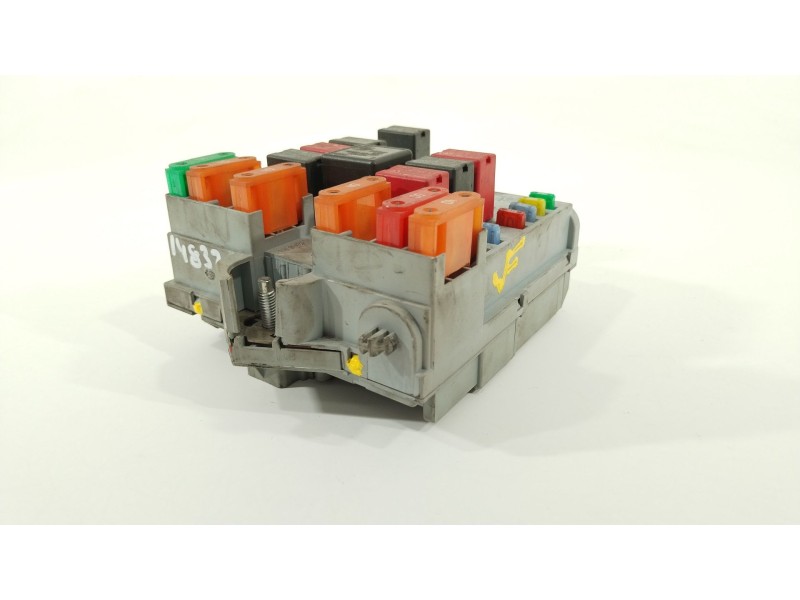 Recambio de caja reles / fusibles para peugeot boxer furgoneta 2.2 hdi 120 referencia OEM IAM 1349944080  