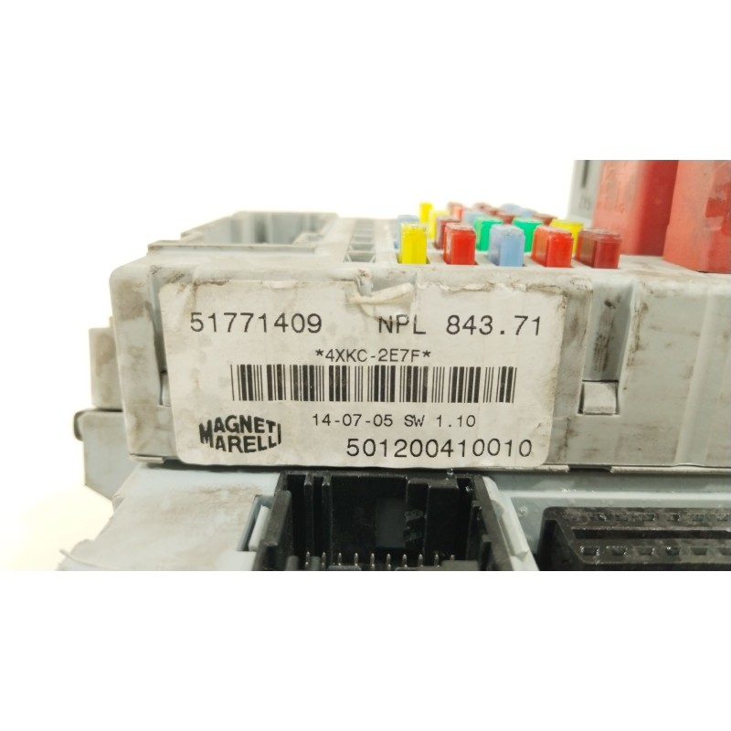 Recambio de caja reles / fusibles para lancia ypsilon (101) 1.3 16v multijet argento referencia OEM IAM 51771409  501200410010