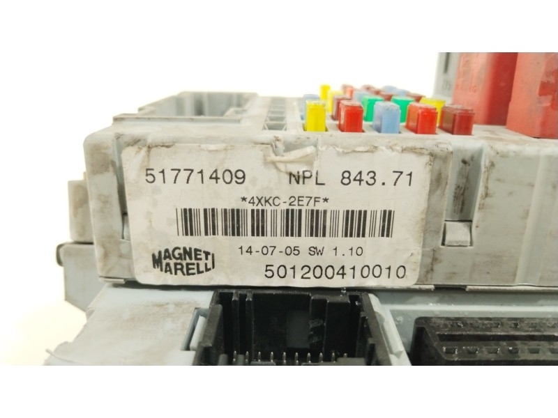 Recambio de caja reles / fusibles para lancia ypsilon (101) 1.3 16v multijet argento referencia OEM IAM 51771409  501200410010