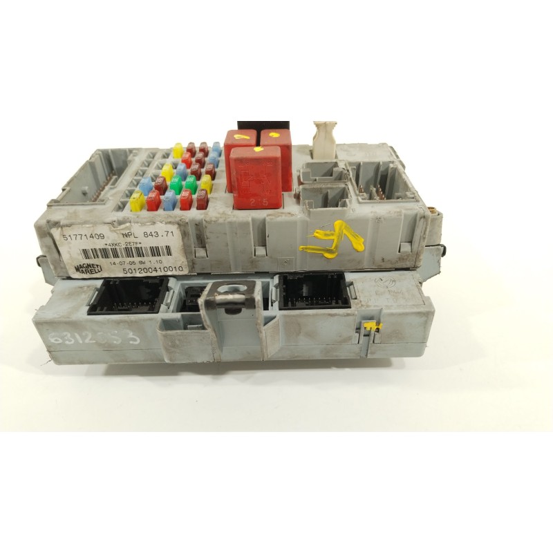 Recambio de caja reles / fusibles para lancia ypsilon (101) 1.3 16v multijet argento referencia OEM IAM 51771409  501200410010