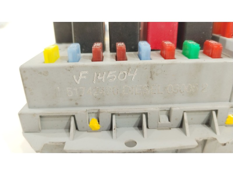 Recambio de caja reles / fusibles para alfa romeo gt (937_) 1.9 jtd (937cxn1b) referencia OEM IAM 51742420  