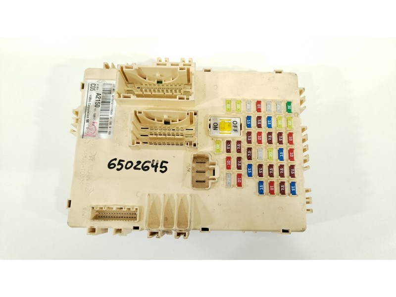 Recambio de caja reles / fusibles para kia cee´d business referencia OEM IAM 91950A2150  