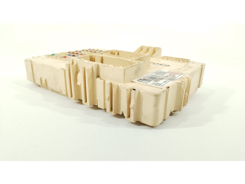 Recambio de caja reles / fusibles para kia cee´d business referencia OEM IAM 91950A2150  