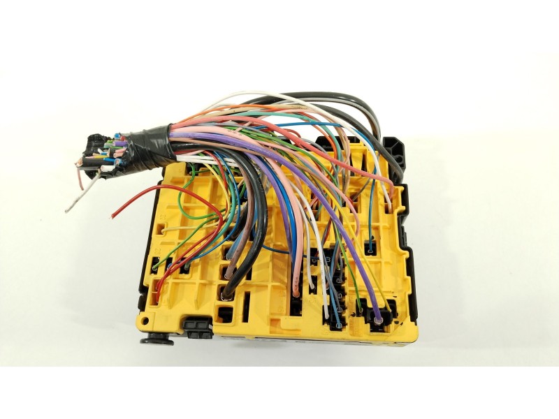 Recambio de caja reles / fusibles para citroën c-elysee (dd_) 1.5 bluehdi 100 referencia OEM IAM 9804848580 2E36409 BFRM2010