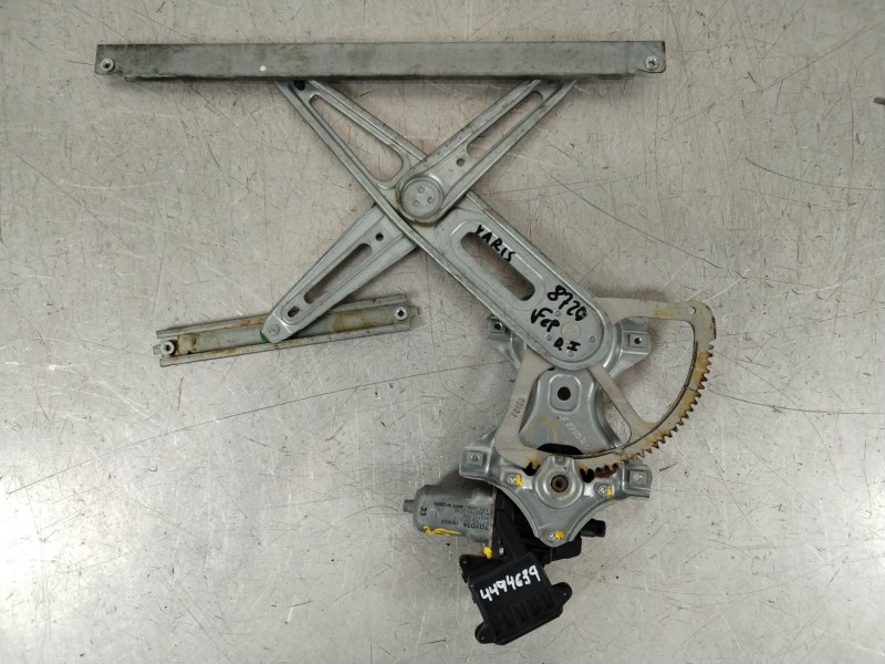 Recambio de elevalunas delantero izquierdo para toyota yaris (ksp9/scp9/nlp9) básico referencia OEM IAM 857020F010  857200D110D