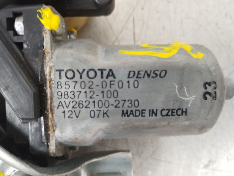 Recambio de elevalunas delantero izquierdo para toyota yaris (ksp9/scp9/nlp9) básico referencia OEM IAM 857020F010  857200D110D