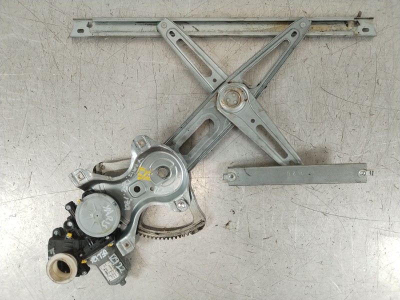 Recambio de elevalunas delantero izquierdo para toyota yaris active referencia OEM IAM 698200D440 C42107102 C14344100