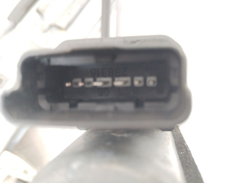 Recambio de elevalunas delantero derecho para renault megane ii berlina 5p authentique referencia OEM IAM 8201010925  