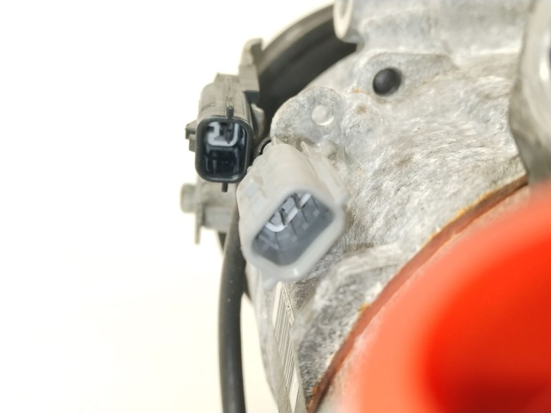 Recambio de compresor aire acondicionado para renault scenic iii expression referencia OEM IAM 926004EA0A  