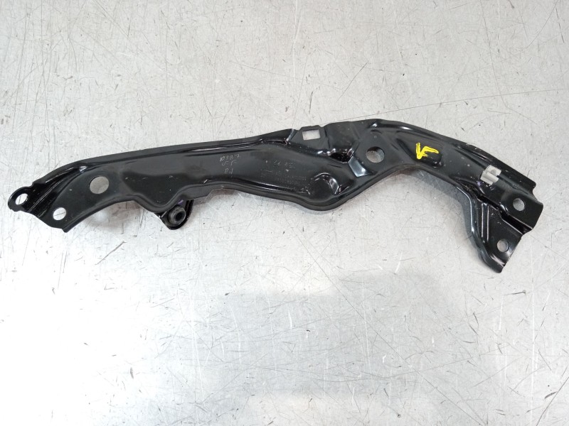 Recambio de travesaño superior para seat ibiza v (kj1, kjg) 1.0 tsi referencia OEM IAM 6F0806929  