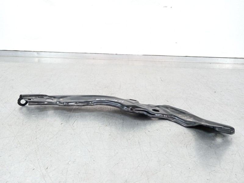 Recambio de travesaño superior para seat ibiza v (kj1, kjg) 1.0 tsi referencia OEM IAM 6F0806930A  