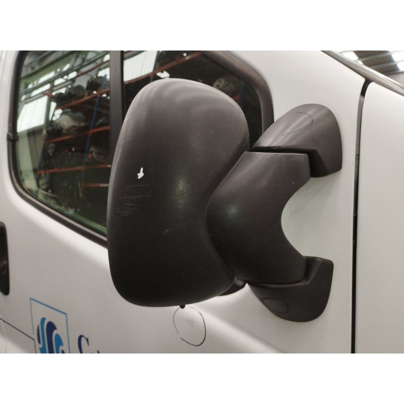Recambio de retrovisor derecho para nissan primastar furgoneta (x83) 2.0 dci 115 referencia OEM IAM   