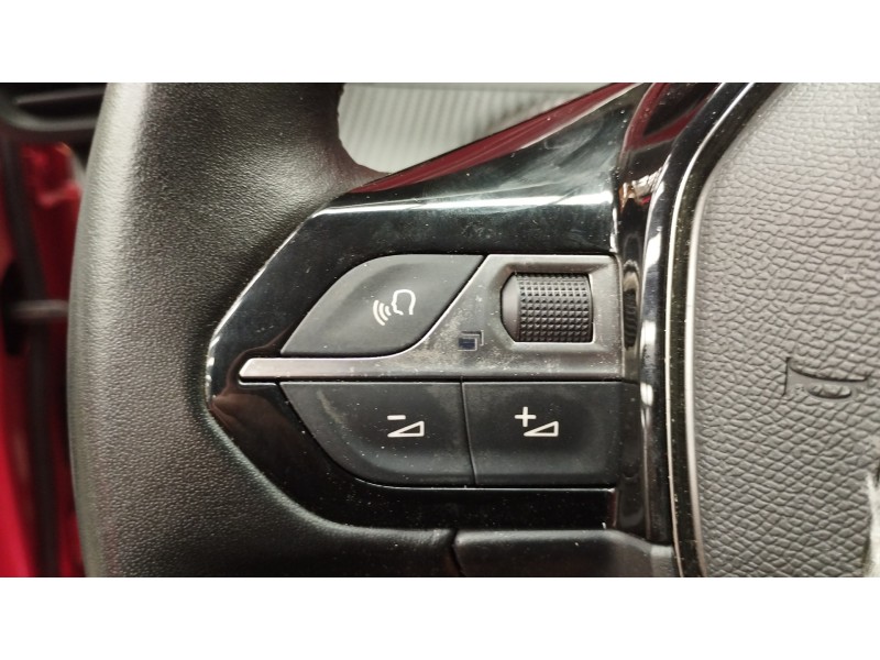 Recambio de volante para peugeot 208 2020 referencia OEM IAM   