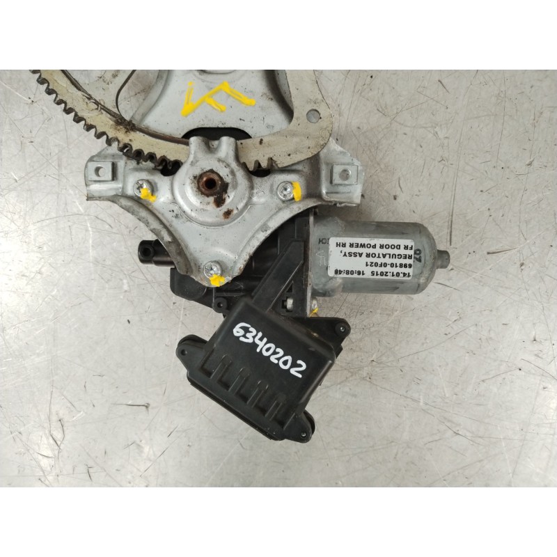 Recambio de elevalunas delantero derecho para toyota verso (_r2_) 1.6 d4-d (war20_) referencia OEM IAM 698100F021  857100F031