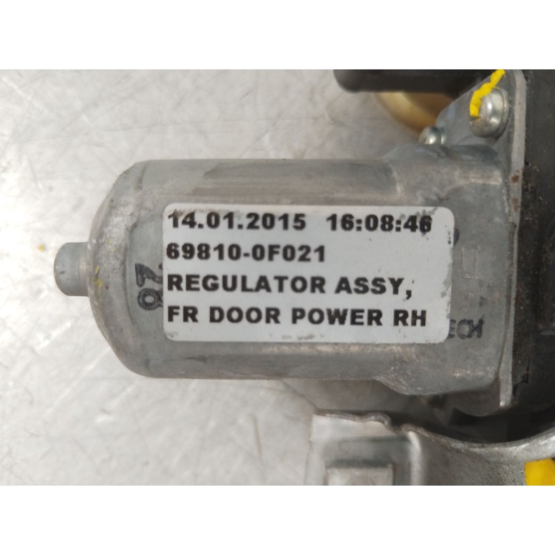 Recambio de elevalunas delantero derecho para toyota verso (_r2_) 1.6 d4-d (war20_) referencia OEM IAM 698100F021  857100F031