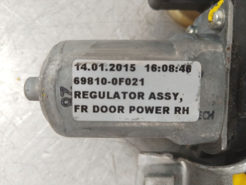 Recambio de elevalunas delantero derecho para toyota verso (_r2_) 1.6 d4-d (war20_) referencia OEM IAM 698100F021  857100F031