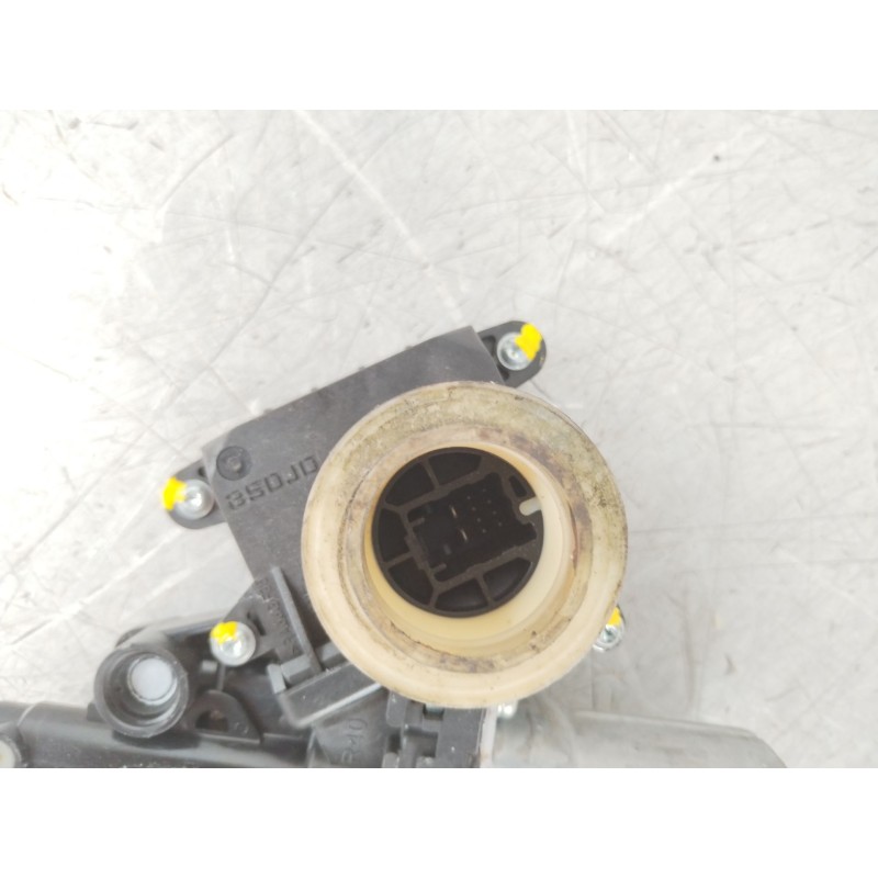 Recambio de elevalunas delantero derecho para toyota verso (_r2_) 1.6 d4-d (war20_) referencia OEM IAM 698100F021  857100F031