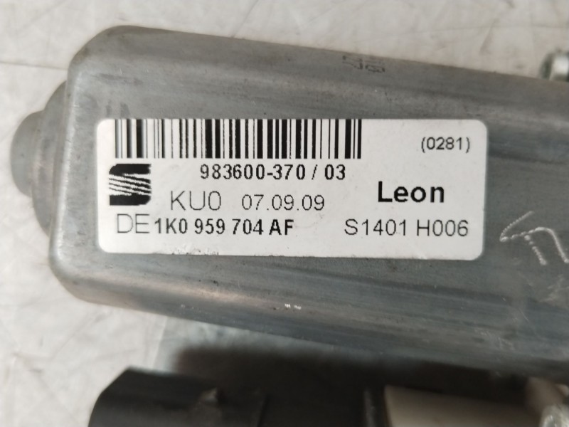 Recambio de elevalunas trasero derecho para seat leon (1p1) 2.0 cupra r referencia OEM IAM 1P0839462A  1K0959704AF