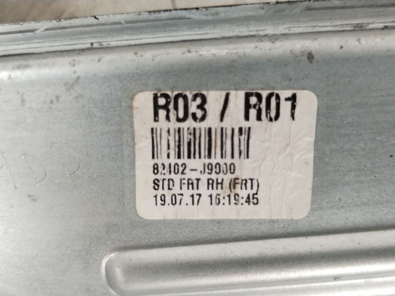 Recambio de elevalunas delantero derecho para hyundai kona tecno 2wd referencia OEM IAM 82402J9000  82460J9000