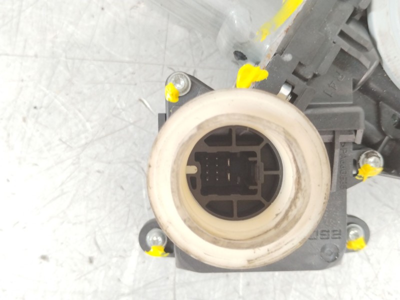 Recambio de elevalunas trasero izquierdo para toyota avensis (t27) active referencia OEM IAM 6984005130  8570102010