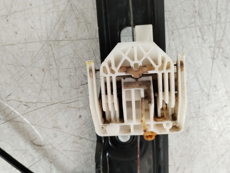 Recambio de elevalunas delantero izquierdo para bmw serie 3 berlina (e90) 318d referencia OEM IAM 51337140587 7140587E 6927027