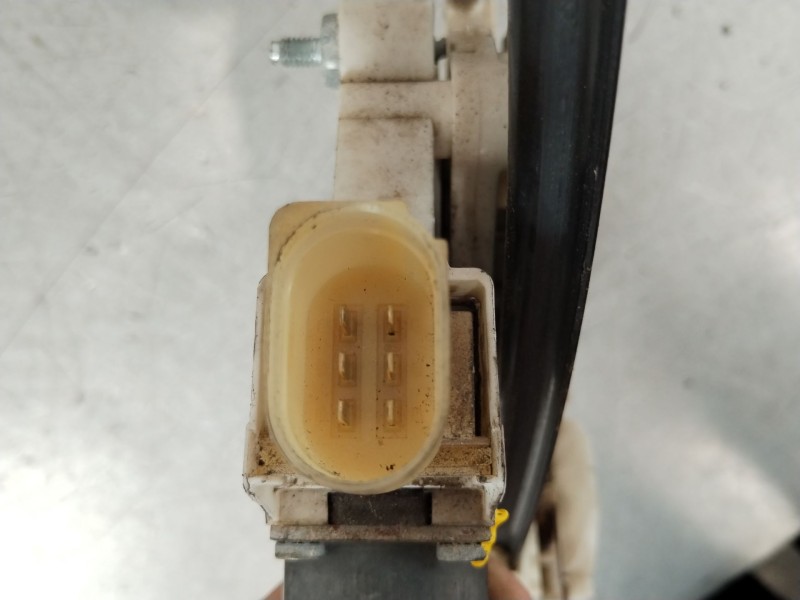 Recambio de elevalunas delantero izquierdo para bmw serie 3 berlina (e90) 318d referencia OEM IAM 51337140587 7140587E 6927027