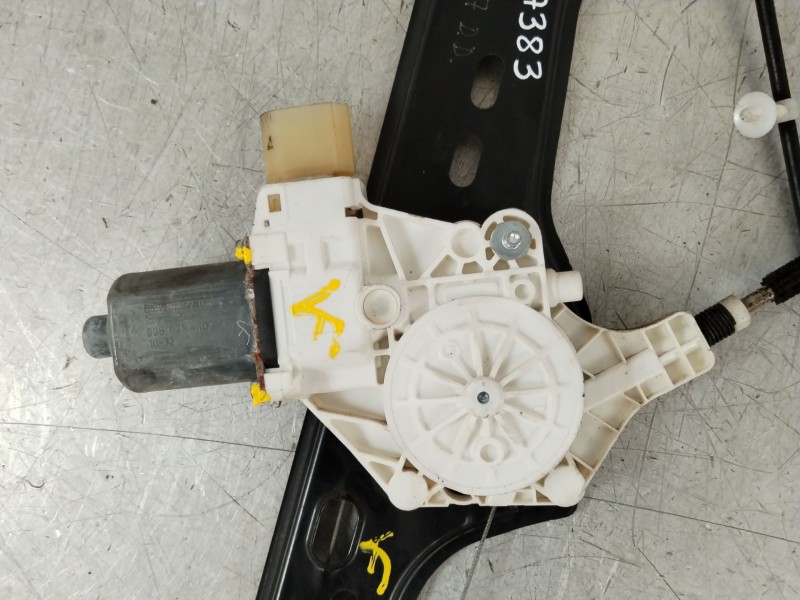 Recambio de elevalunas delantero derecho para bmw serie 3 berlina (e90) 318d referencia OEM IAM 51337140588 7140588E 6927028