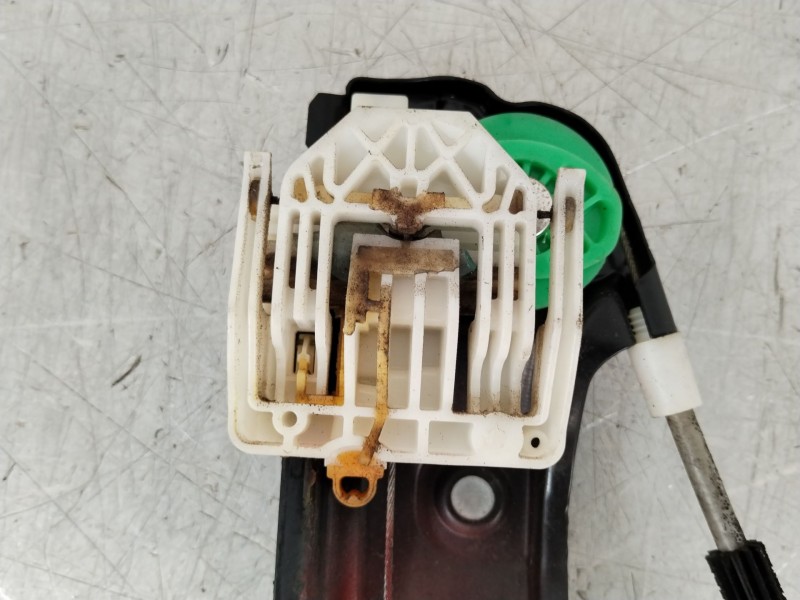 Recambio de elevalunas delantero derecho para bmw serie 3 berlina (e90) 318d referencia OEM IAM 51337140588 7140588E 6927028