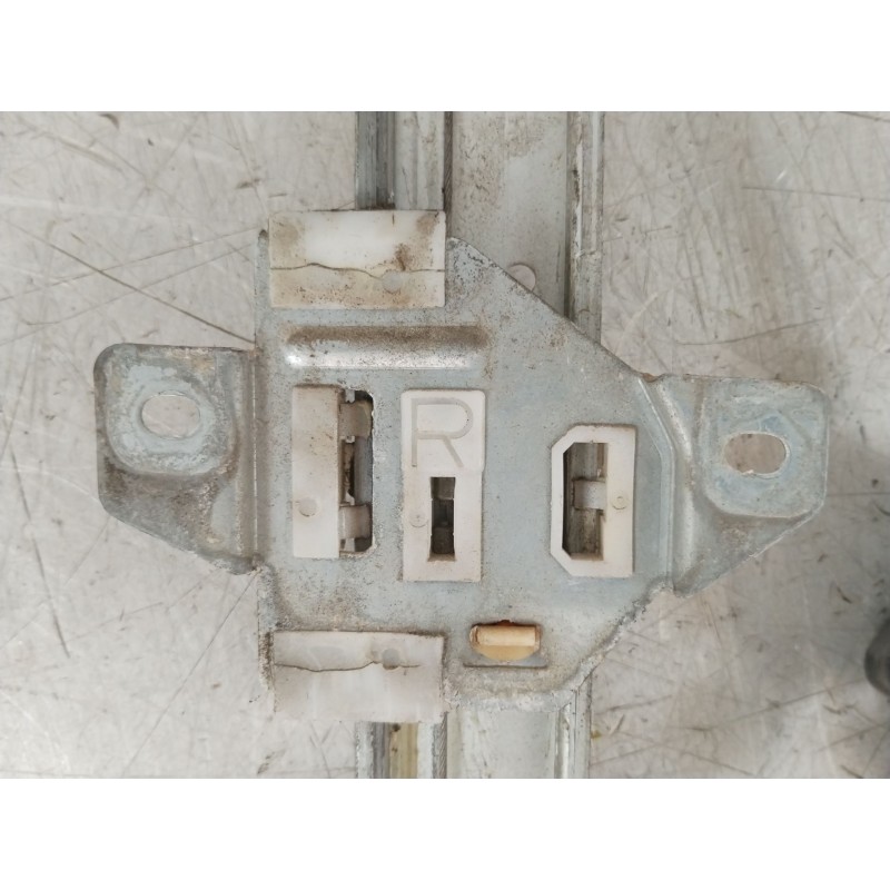 Recambio de elevalunas trasero derecho para suzuki vitara se/sv (et) 1.9 td largo lujo referencia OEM IAM 8353057B00  