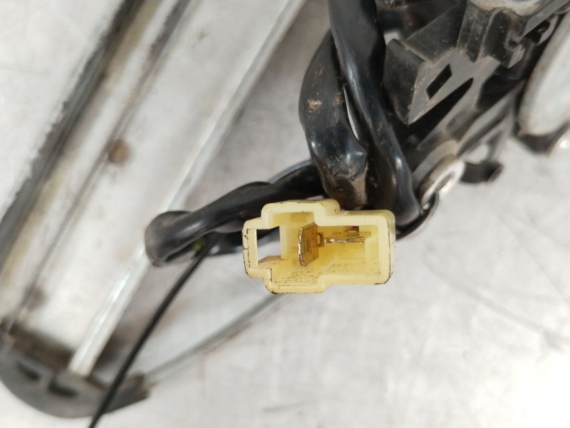 Recambio de elevalunas trasero derecho para suzuki vitara se/sv (et) 1.9 td largo lujo referencia OEM IAM 8353057B00  