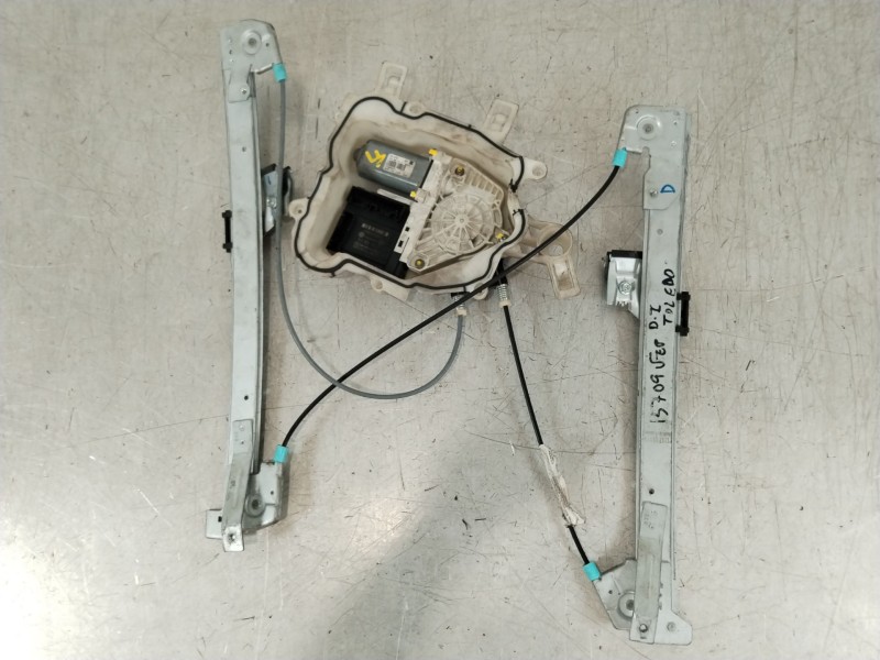 Recambio de elevalunas delantero izquierdo para seat toledo iii (5p2) 1.9 tdi referencia OEM IAM 5P0837461  5P0837401J