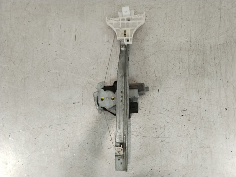 Recambio de elevalunas trasero izquierdo para ford mondeo iii (b5y) 2.0 tdci referencia OEM IAM 1320875  