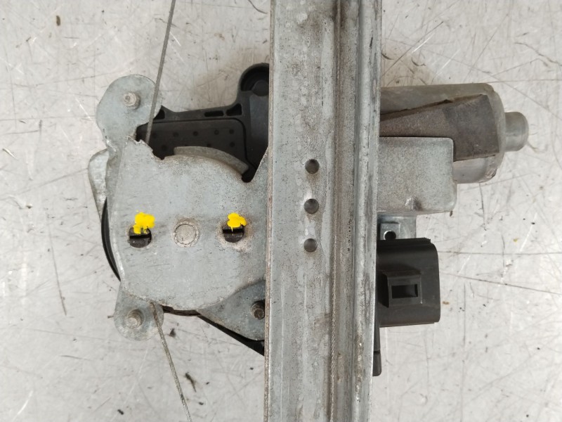 Recambio de elevalunas trasero izquierdo para ford mondeo iii (b5y) 2.0 tdci referencia OEM IAM 1320875  