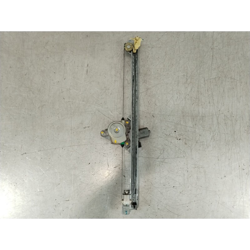 Recambio de elevalunas delantero derecho para nissan primastar furgoneta (x83) 2.0 dci 115 referencia OEM IAM 37103001  8070000Q