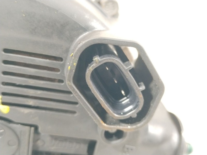 Recambio de alternador para kia carnival / grand carnival iii (vq) 2.2 crdi referencia OEM IAM 373002F100  