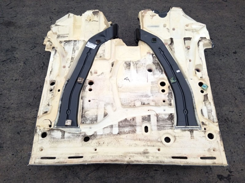 Recambio de moqueta interior para peugeot traveller autobús (v_) 2.0 bluehdi 145 referencia OEM IAM 98208823ZD 98208823ZD 