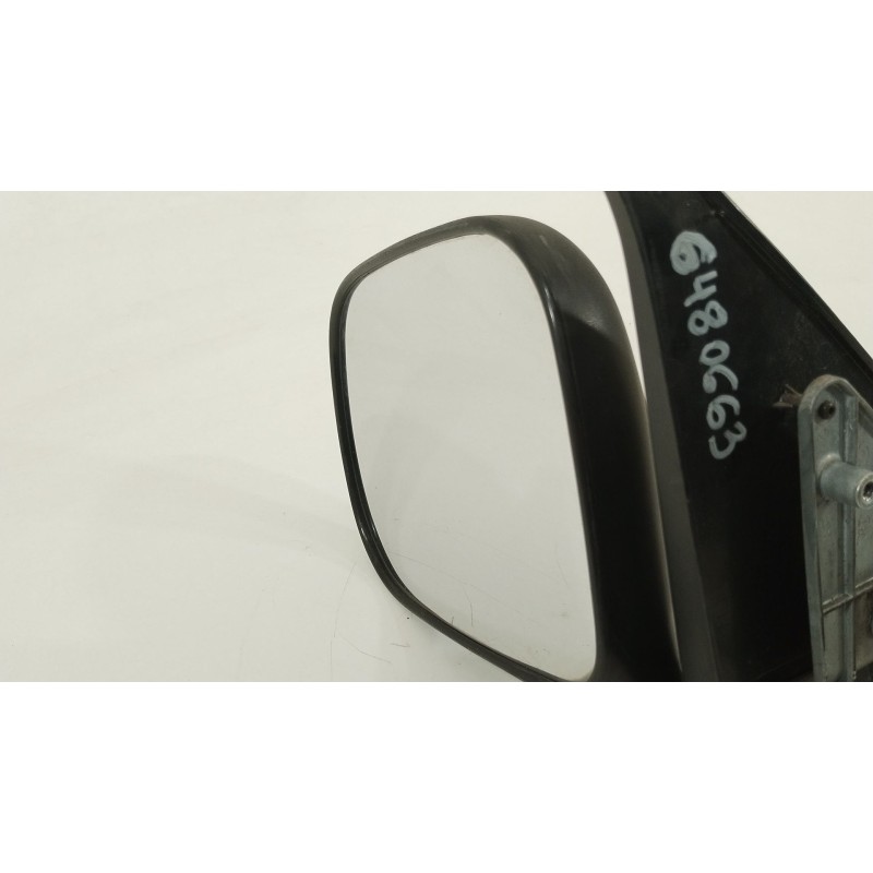 Recambio de retrovisor izquierdo para nissan vanette cargo autobús (hc 23) 2.3 d referencia OEM IAM 963028C800  