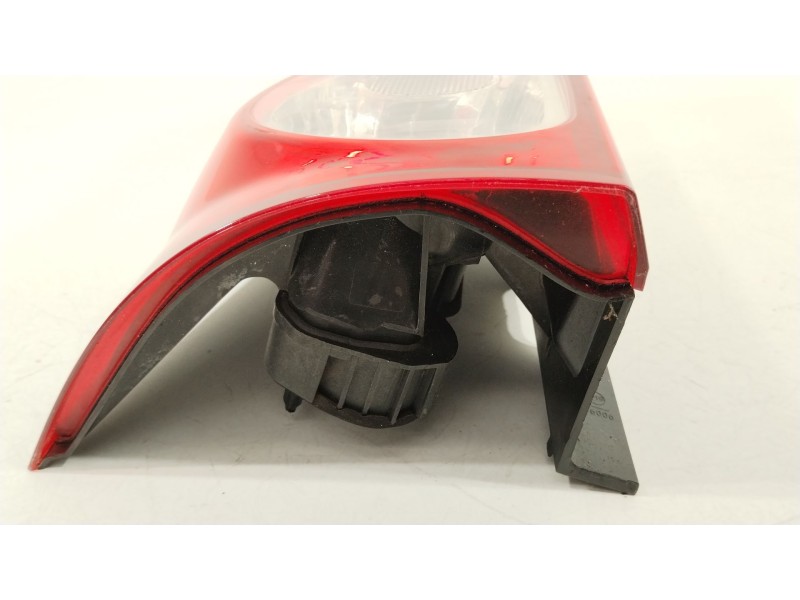 Recambio de piloto trasero izquierdo para dacia logan express ambiance referencia OEM IAM 8200864612  62420911