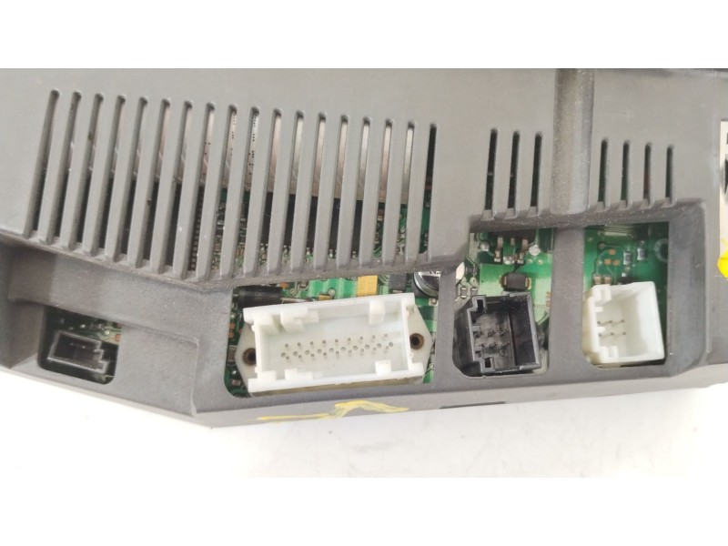 Recambio de mando climatizador para bmw serie 3 berlina (e46) 320d referencia OEM IAM 64116931601  5HB007738