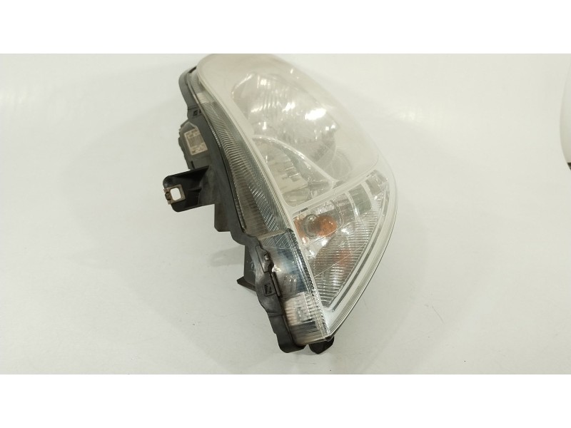 Recambio de faro izquierdo para nissan primastar furgoneta (x83) 2.0 dci 115 referencia OEM IAM 8200701354 89313970 93859829