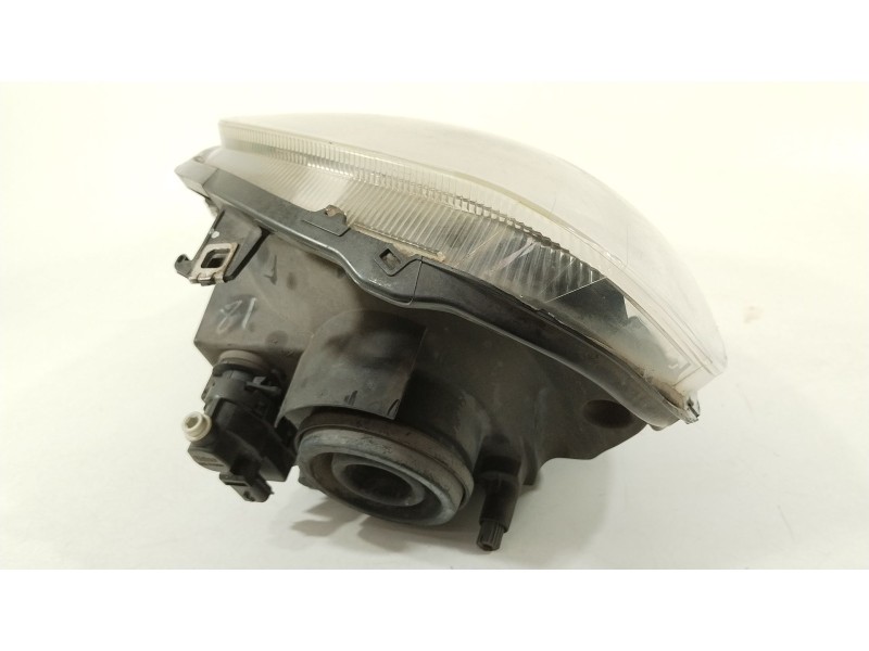 Recambio de faro derecho para nissan primastar furgoneta (x83) 2.0 dci 115 referencia OEM IAM 8200701356 89313980 93859830