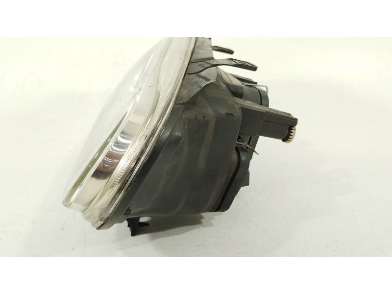 Recambio de faro derecho para volkswagen golf iv (1j1) 1.6 referencia OEM IAM 1J1941016K  89307380 Recambio de faro derecho para volkswagen golf iv (1j1) 1.6 referencia OEM IAM 1J1941016K  89307380