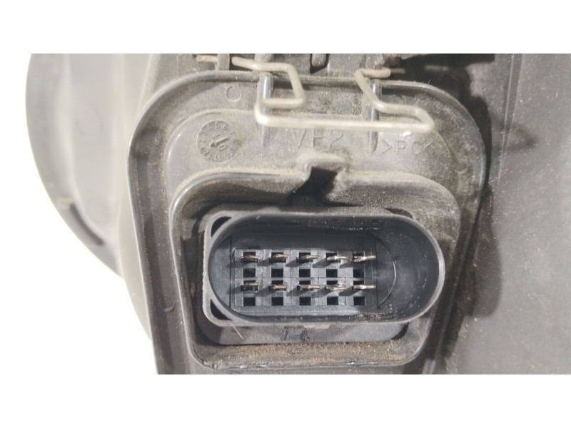 Recambio de faro derecho para volkswagen golf iv (1j1) 1.6 referencia OEM IAM 1J1941016K  89307380 Recambio de faro derecho para volkswagen golf iv (1j1) 1.6 referencia OEM IAM 1J1941016K  89307380